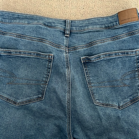 AE Mom Jean - Picture 4 of 7